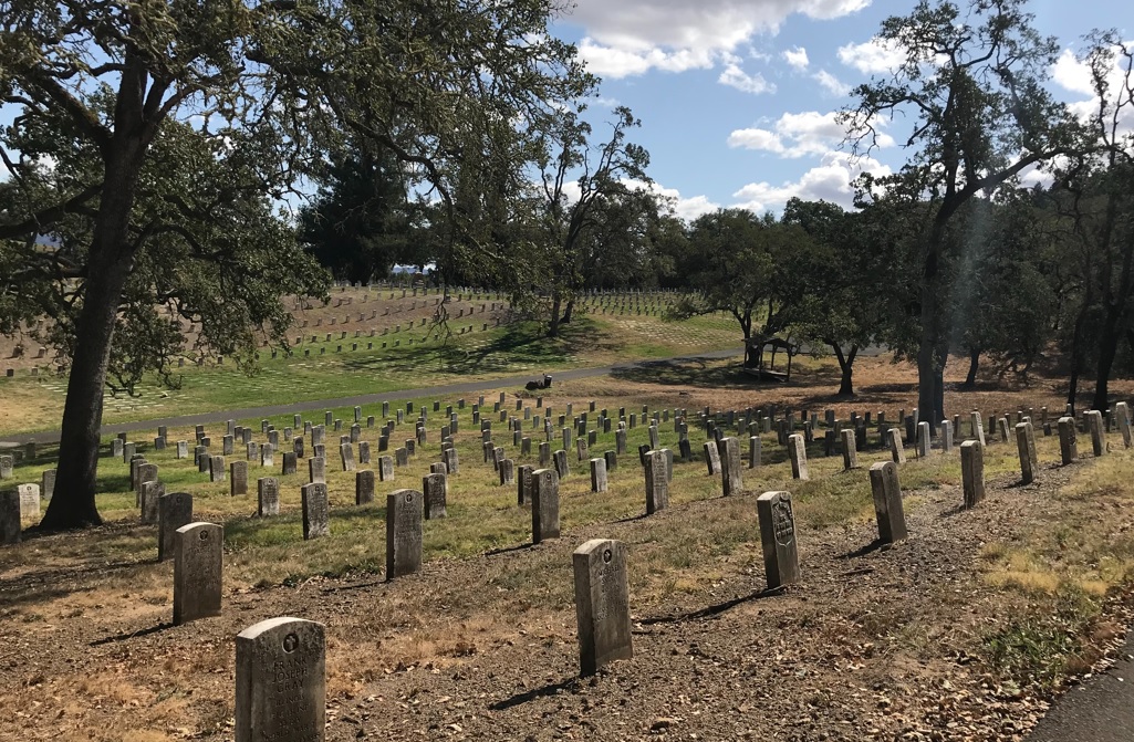 Penggali Kubur, Jagoan di Kala Pandemi