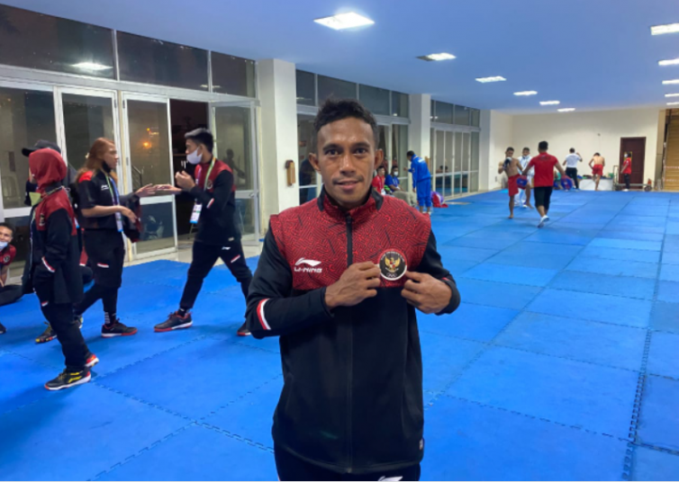 Perjuangan Salmri Berbuah Perak Pertama Bagi Tim Kickboxing Indonesia