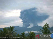 Gunung Dukono Halmahera Meletus