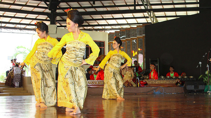 Inilah Maestro Tari Jaipongan, Gugum Gumbira