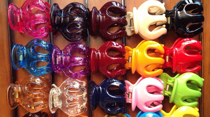 Aksesori Rambut dari Era 80-an dan 90-an ini kembali Tren