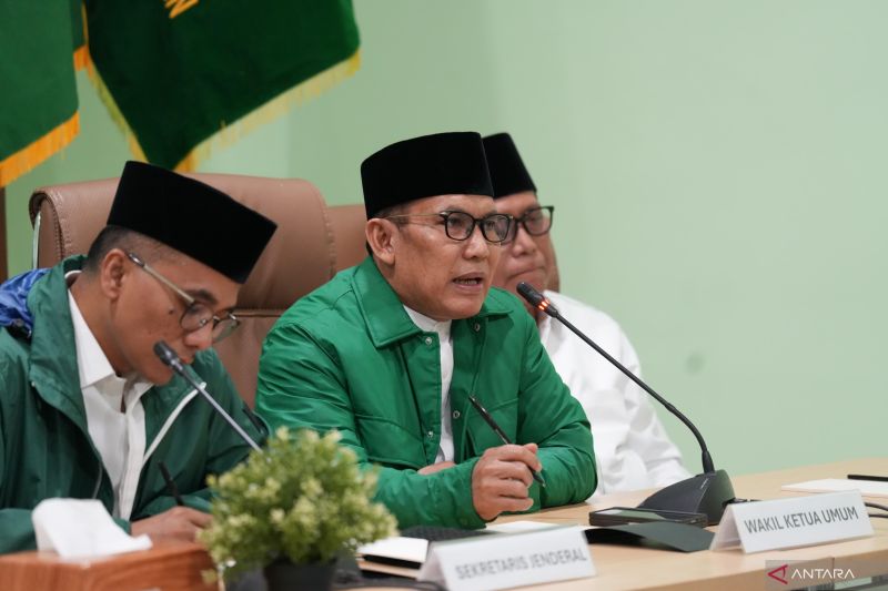 Aksi Rommy Tawarkan Kursi Ketum ke Mentan Amran, Dikritik Elit DPP PPP