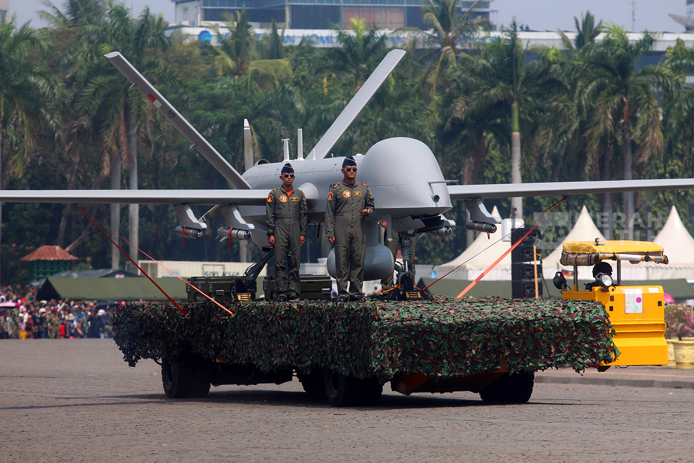 Drone Canggih Unjuk Gigi dalam Defile Alutsista Peringatan HUT ke-79 TNI di Monas 