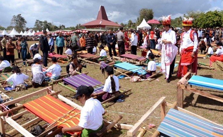 Tenun Ikat Sumba Timur