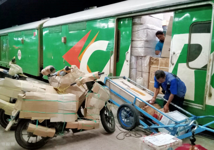 KAI Catat Angkutan Retail Naik 15 Persen, Capai 141.293 Ton