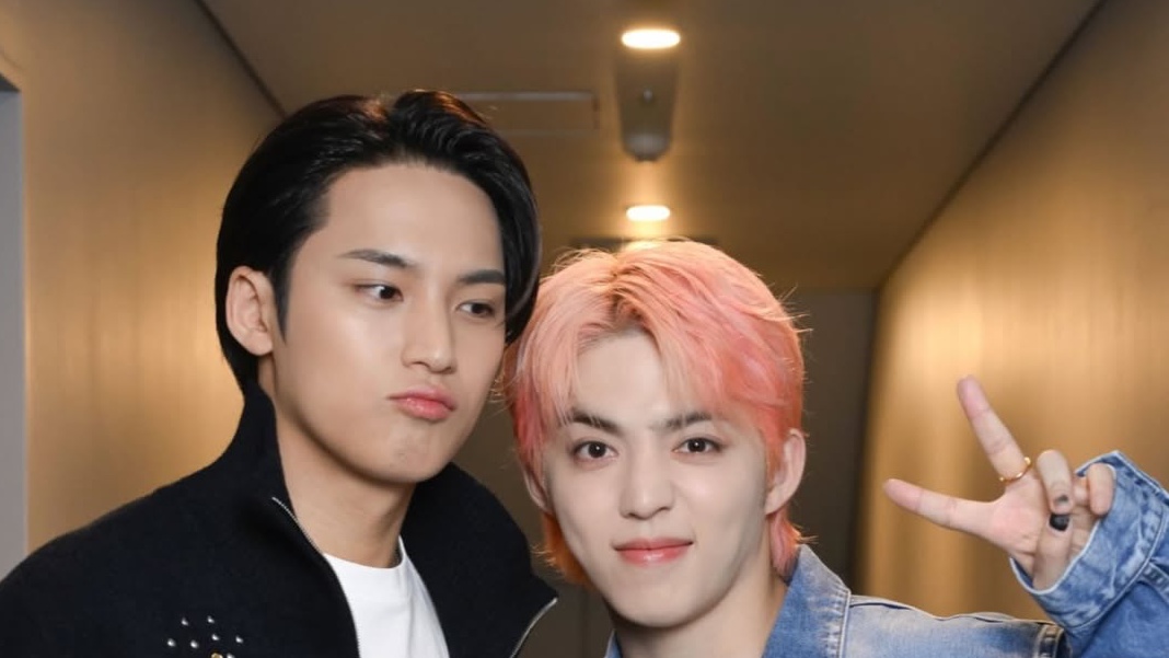 S.Coups Debut Live Lagu 'Me' di Konser Tur CXM, Simak Lirik Lengkapnya