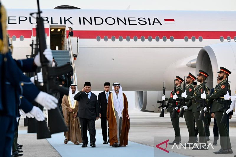 Dari Yordania, Presiden Prabowo Bertemu MBZ di Abu Dhabi