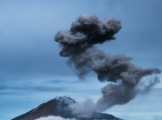 Sehari Tiga Kali Erupsi, Gunung Marapi Berstatus Waspada 