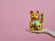 Mengapa Patung Kucing Dianggap Membawa Keberuntungan Buat Toko