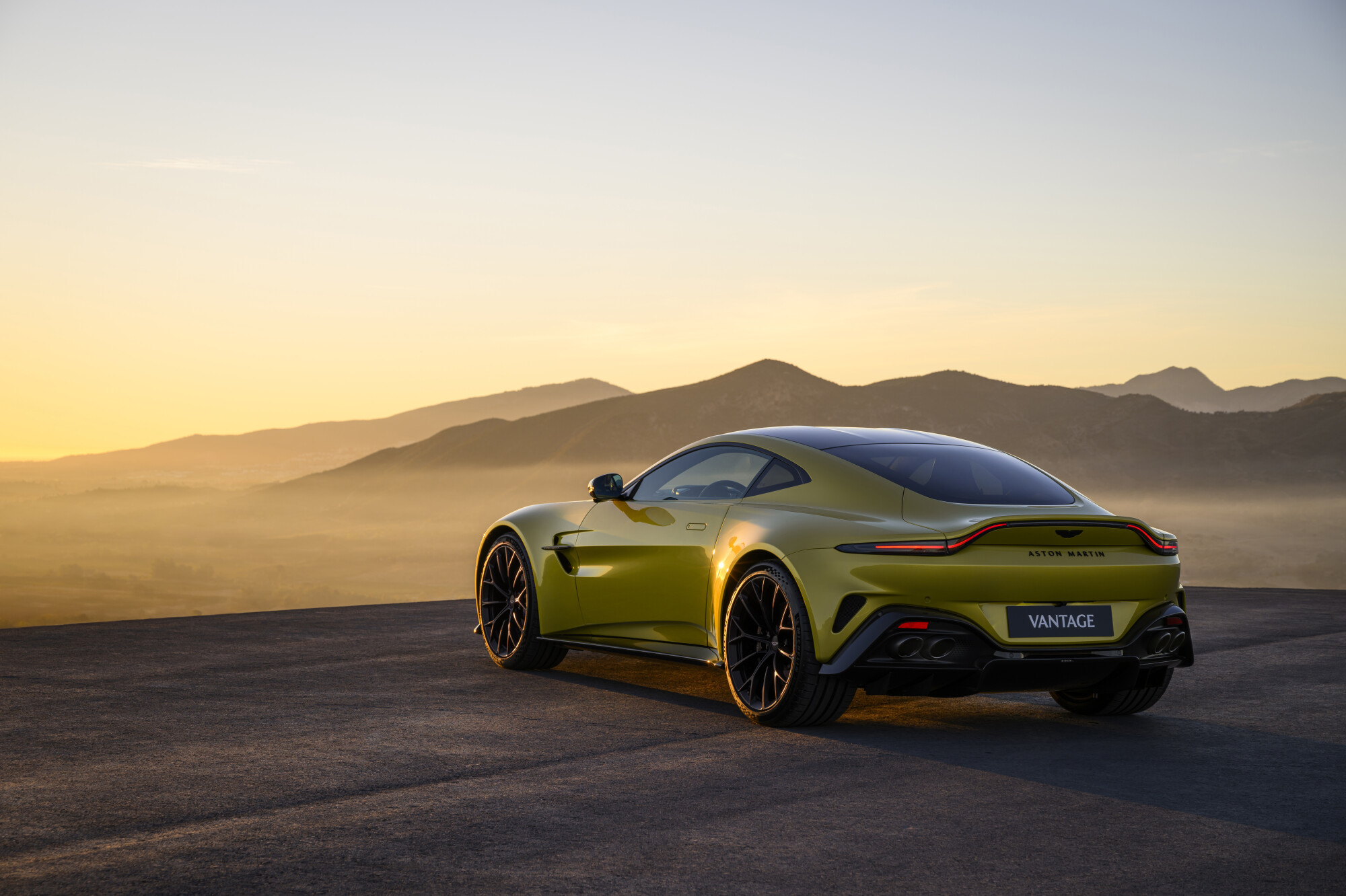 Mesin V-12 Vantage Road kini ditiadakan