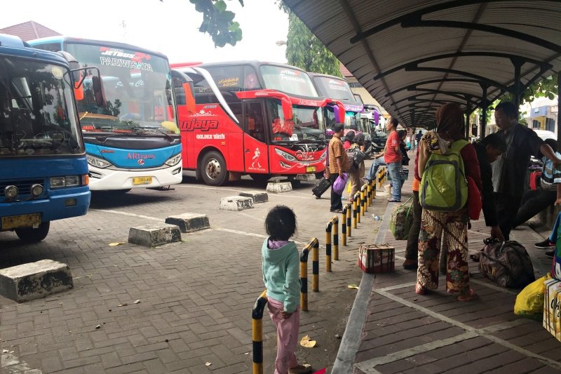 DPR Desak Luhut Hentikan Operasional Bus AKAP dari dan ke Jakarta