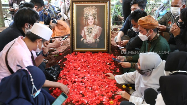 Memiliki Komorbid, Dorce Gamalama Meninggal Dunia Akibat COVID-19