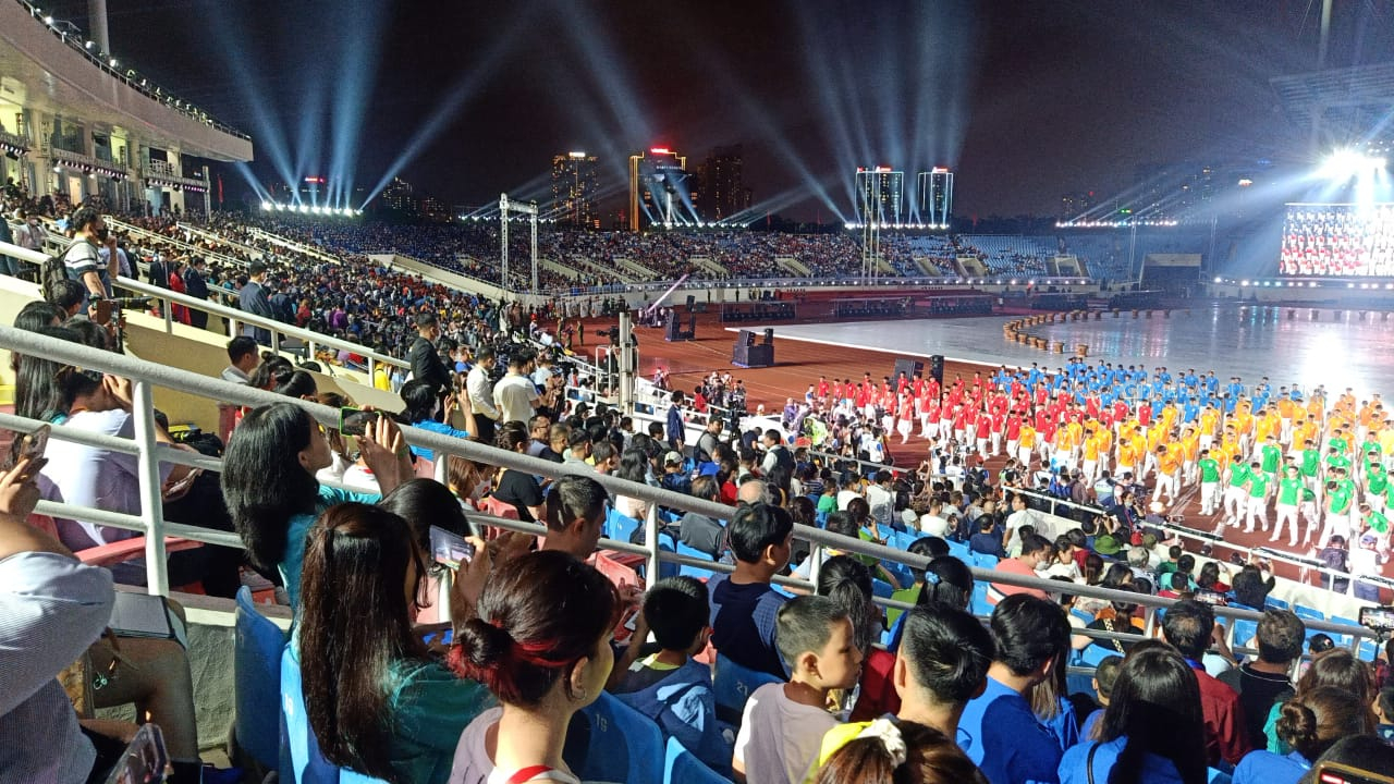 Stadion My Dinh Hanoi Mulai Dipadati Jelang Opening Ceremony SEA Games 2021