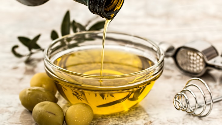 Manfaat Minyak Canola untuk Kesehatan Rambut