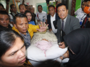 Karangan Bunga untuk Setnov Dirusak Orang Tak Dikenal