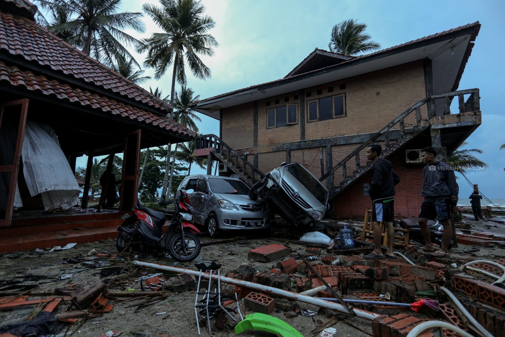 Polisi: 85 Warung Rusak Diterjang Tsunami