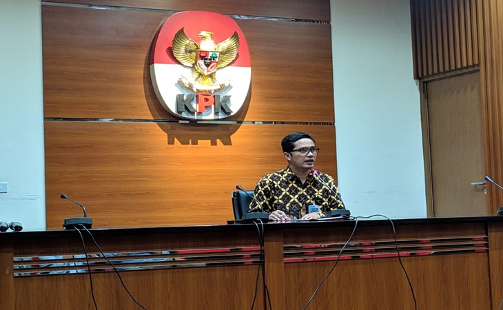 Menurut Febri Diansyah ketiga tersangka ikut andil dalam kasus korupsi di Pakpak Bharat