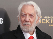 Donald Sutherland Terima Penghargaan Kehormatan Oscar