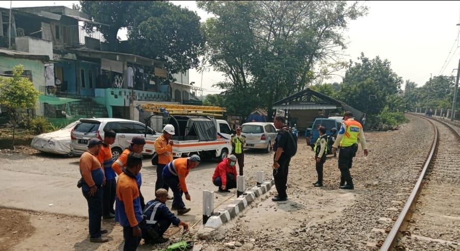 Banyak kecelakaan lalu lintas di perlintasan liar kereta api