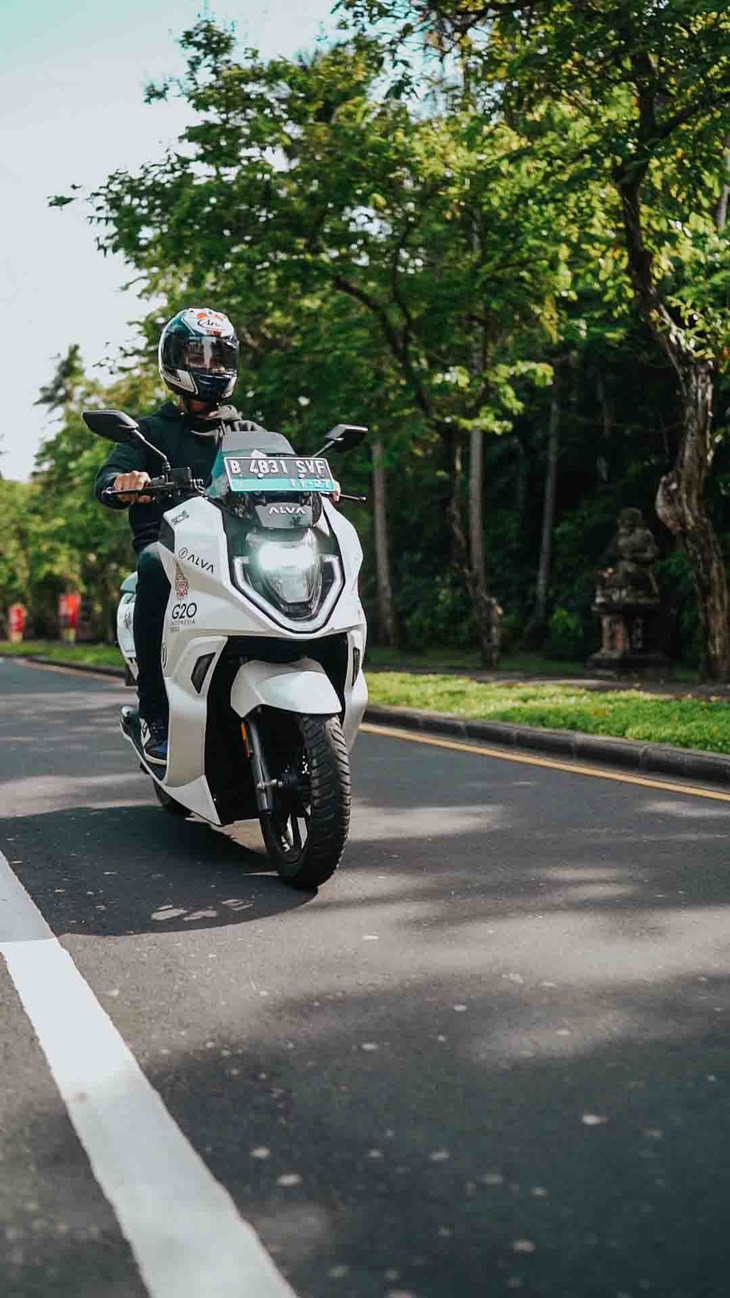 Motor Listrik ALVA One Turut Berkontribusi di KTT G20 dan B20 Bali