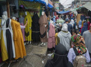 Pengunjung Pasar Tanah Abang Membludak, Satpol PP Ditambah