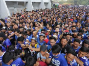 Kemenpora Berencana Akan Damaikan Antarsuporter Sepak Bola Nasional