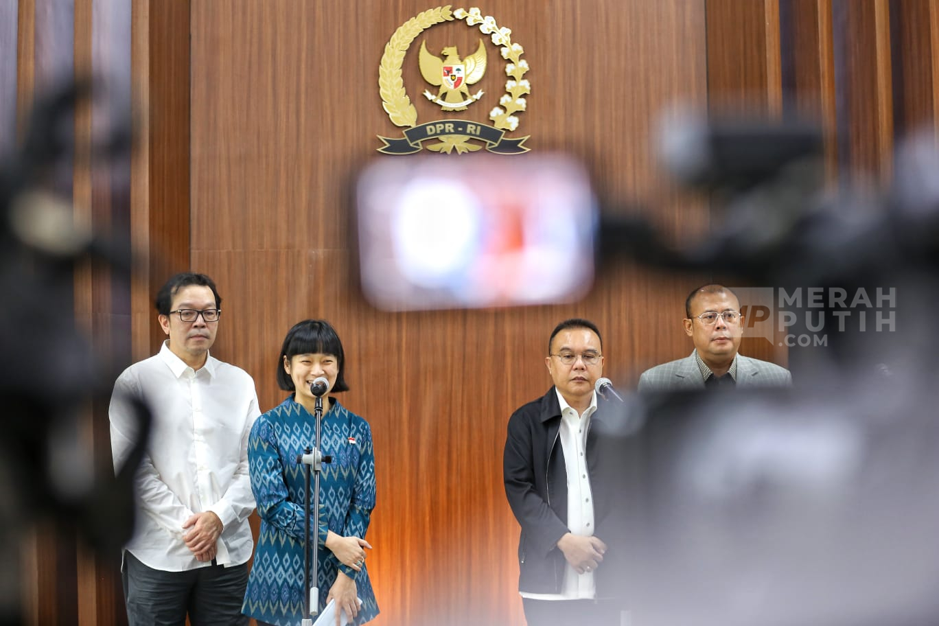 Pimpinan DPR Bersama GoTo dan Grab Umumkan Potongan Komisi Ojol 8 Persen