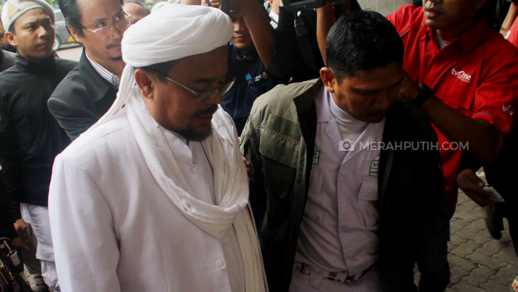 Mahfud MD Persilakan Rizieq Shihab Urus Sendiri Masalahnya dengan Arab Saudi