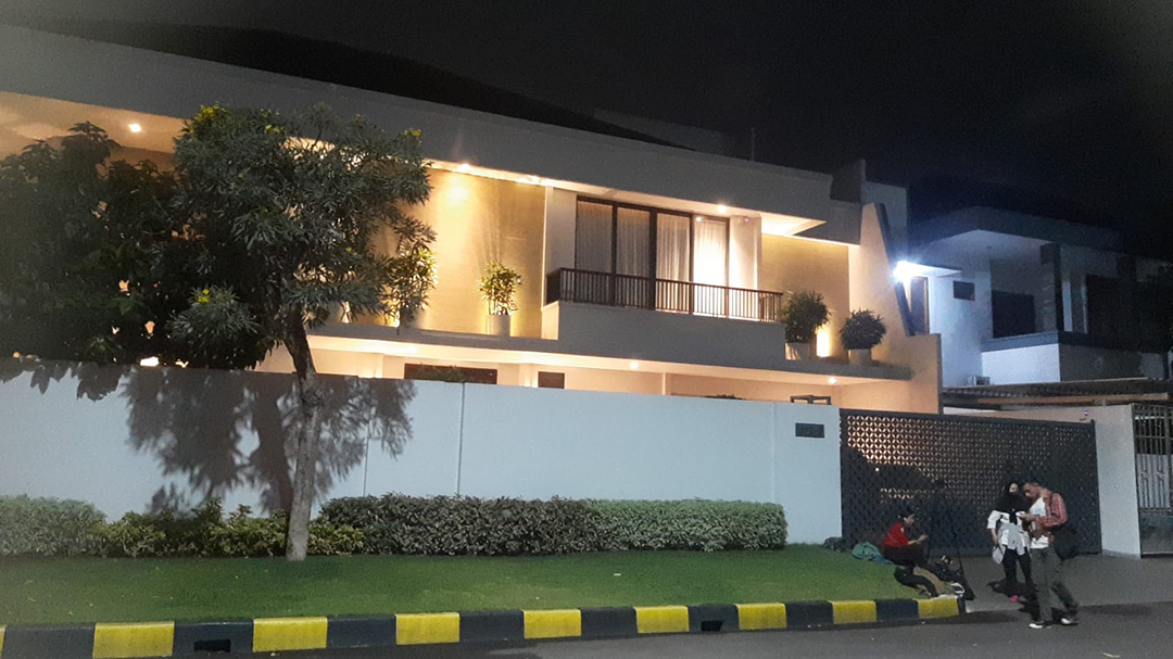KPK Sita Duit Miliaran dari Rumah Eks Ketua Klub Pemilik Ferrari Indonesia