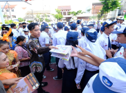 Gibran Bagikan Buku Bergambar Jan Ethes, DPRD Solo Pertanyakan Sumber Dananya