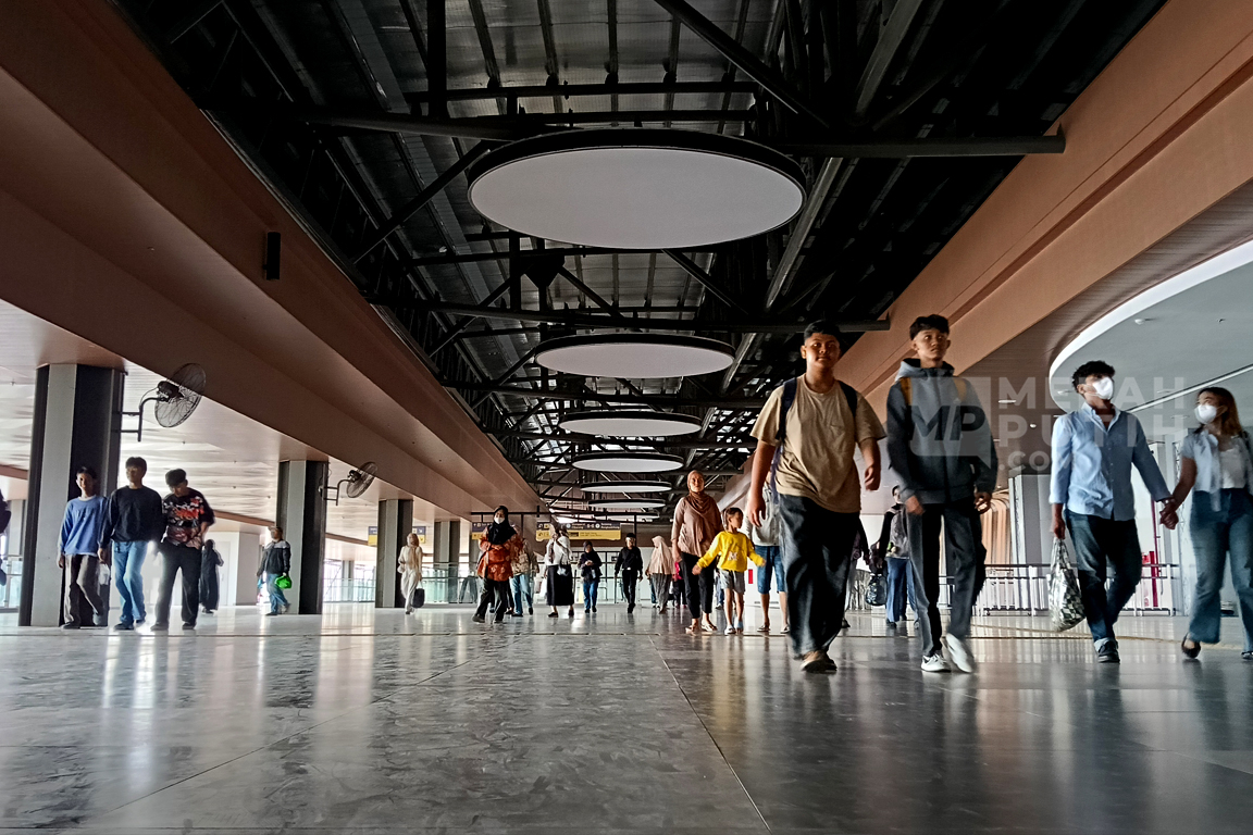 KAI Commuter Resmi Operasikan Peron Jalur 2 Stasiun Tanah Abang Baru