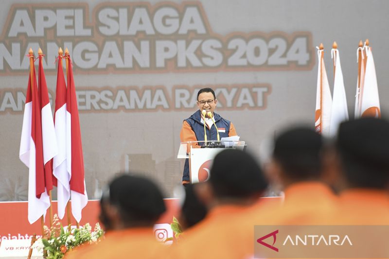 NasDem Sebut Anies Pertimbangkan Khofifah Jadi Cawapres