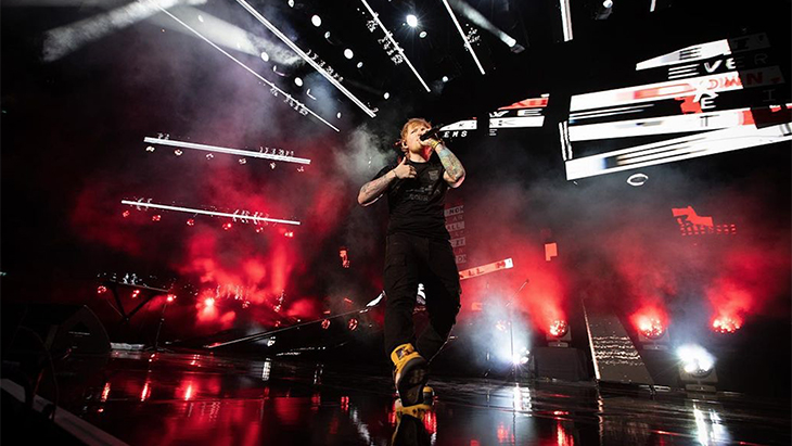 Menangi Gugatan Hak Cipta, Ed Sheeran Konser Dadakan di Jalan
