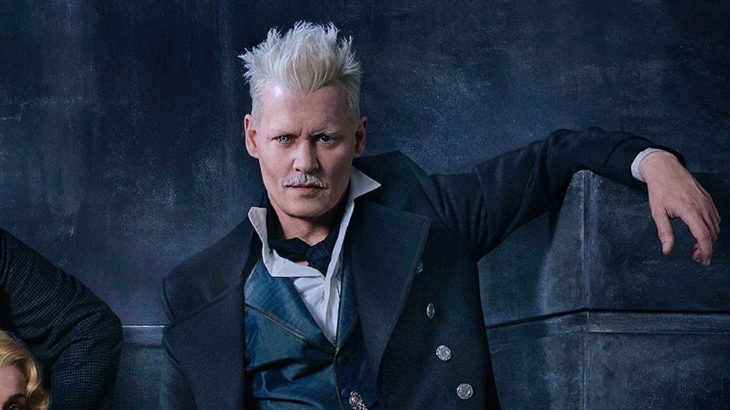 JK Rowling Bela Johnny Depp Bertahan di Fantastic Beasts