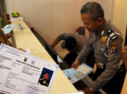 Nyamar Jadi Konsumen, Polisi Berhasil Ringkus Calo SIM Kolektif