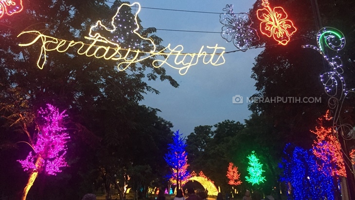 Fantasy Light, Wahana Baru Nan Instagramable di Dufan Pada Malam Hari