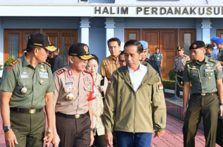 Presiden Saksikan Latihan Perang TNI