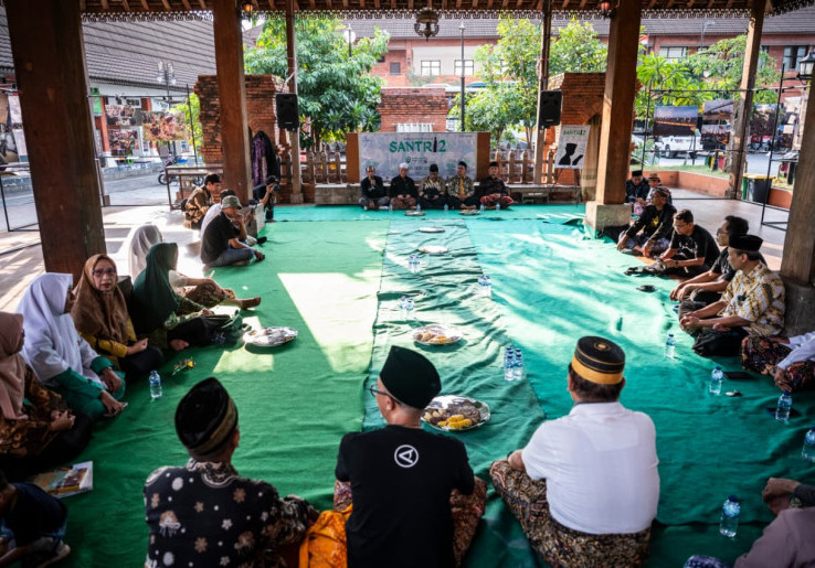 Pameran Foto Jurnalistik ‘SANTRI V.2’ Hadirkan Imaji Kehidupan Pondok Pesantren