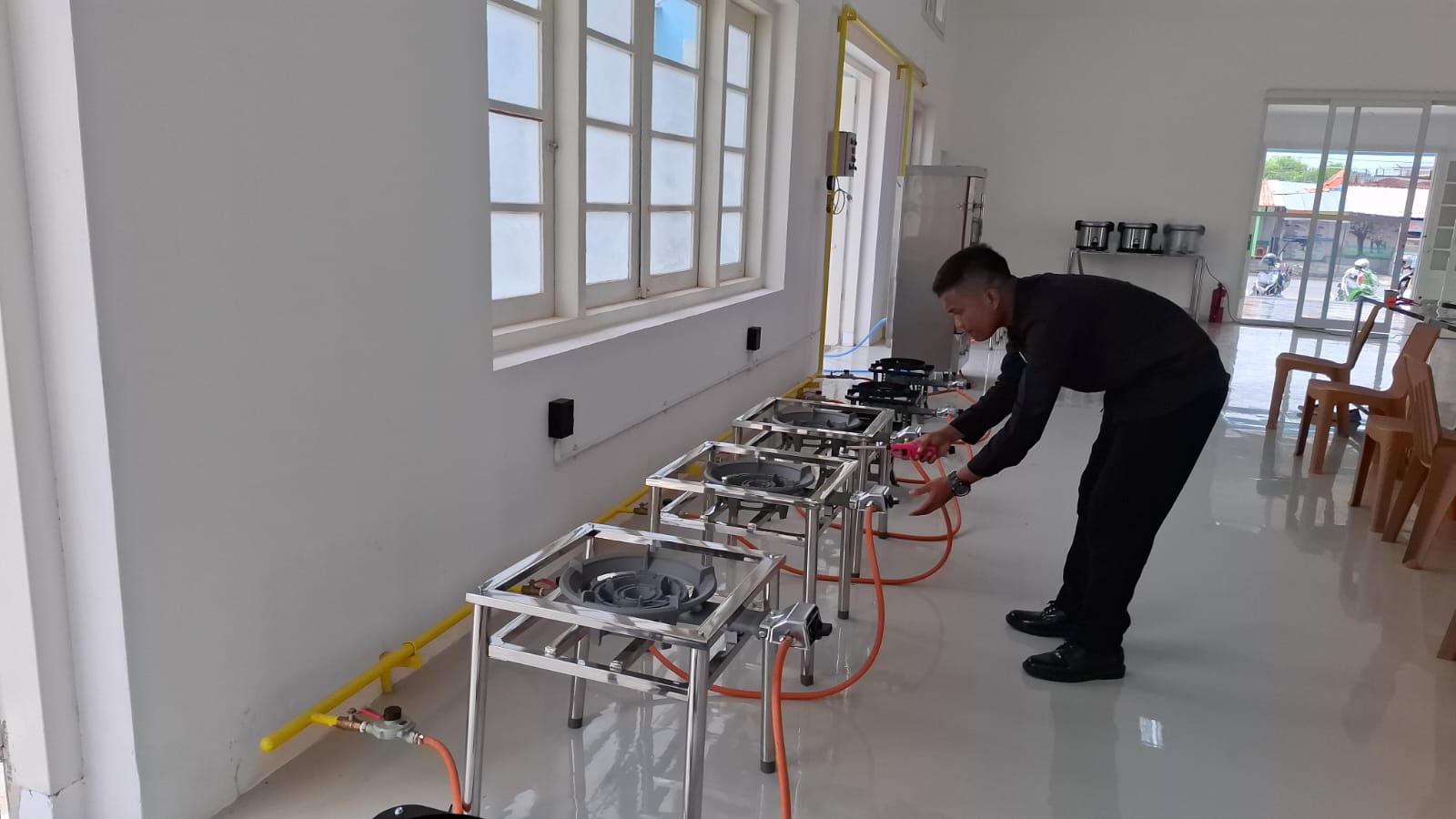 Produksi Menu MBG di Solo Mulai Dimasak Dini Hari