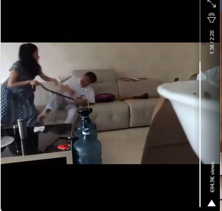 Tangkapan layar dari video kekerasan istri terhadap suaminya. (Foto: Twitter @danielht2009)