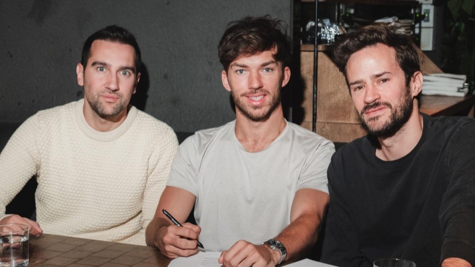 Pembalap F1 Pierre Gasly Jadi Bos Klub Bola FC Versailles