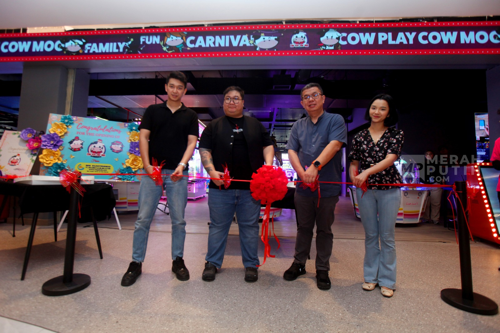 Momen Soft Opening Cow Play Cow Moo (CPCM) di Lippo Mall Nusantara Semanggi Jakarta