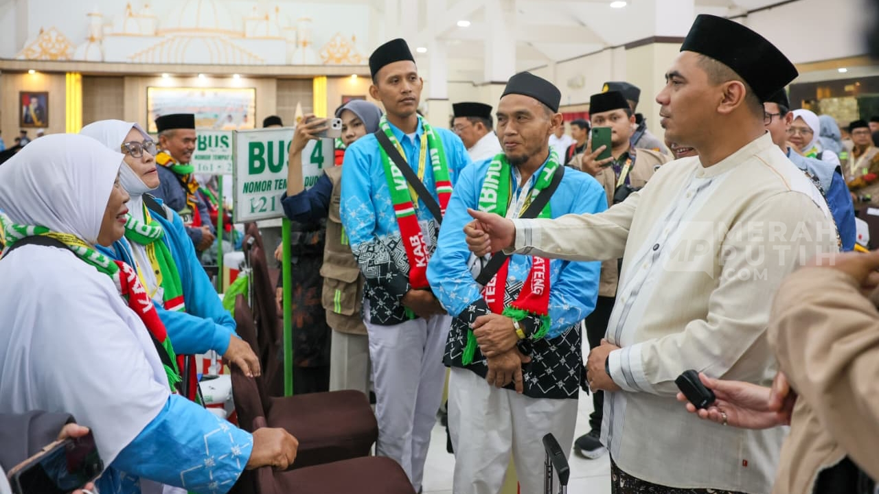 Kloter Pertama Haji dari Solo Berangkat ke Tanah Suci, Ada Jemaah yang Menunggu hingga 14 Tahun