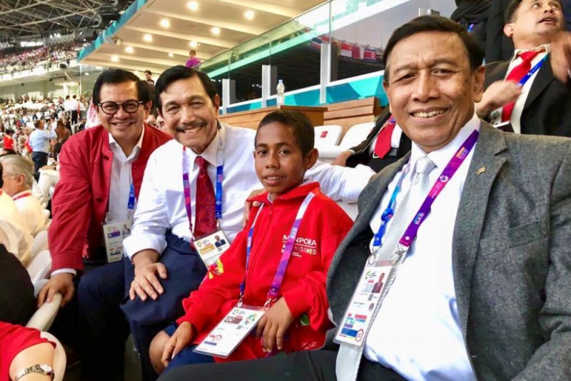 Aksi Joni Panjat Tiang Bendera Dikenang hingga Sekarang