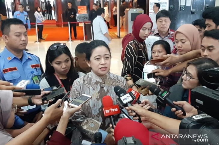 Ketua DPR RI Puan Maharani memberikan pernyataan pers di Kompleks Parlemen, Jakarta beberapa waktu lalu. (Imam B)