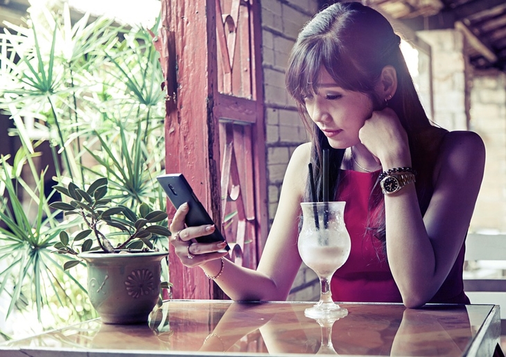Melihat keluarga atau orang yang disayang foto bisa memperbaiki suasana hati. (Foto: Pixabay/ivanovgood)