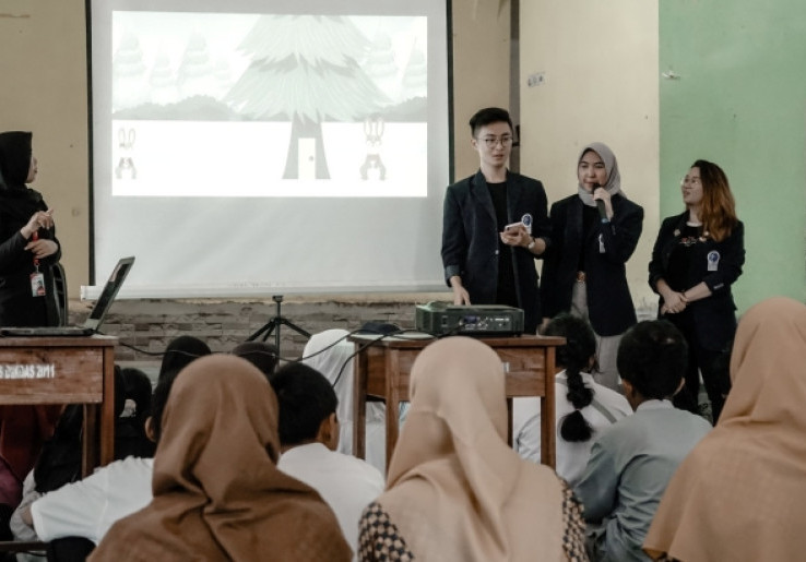 Keseruan PT Merah Putih Media dan Fikom UMN Membacakan Dongeng untuk ABK