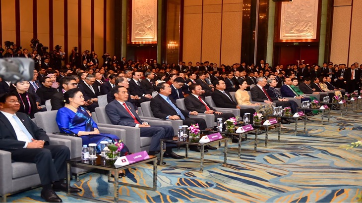 Presiden Jokowi saat KTT ASEAN di Singapura