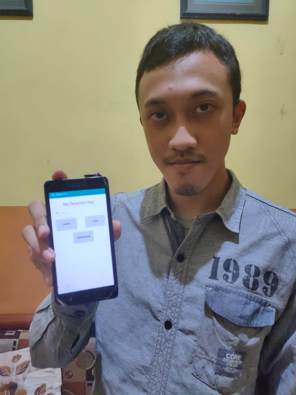 Awang Ivananto Adi, ketua tim perancang dan pebuat aplikasi MyTanaman. Doc ITS