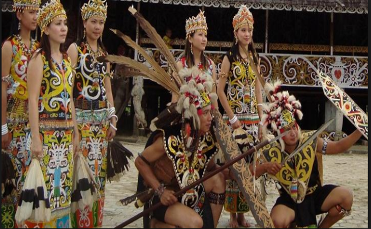 Tarian Suku Dayak